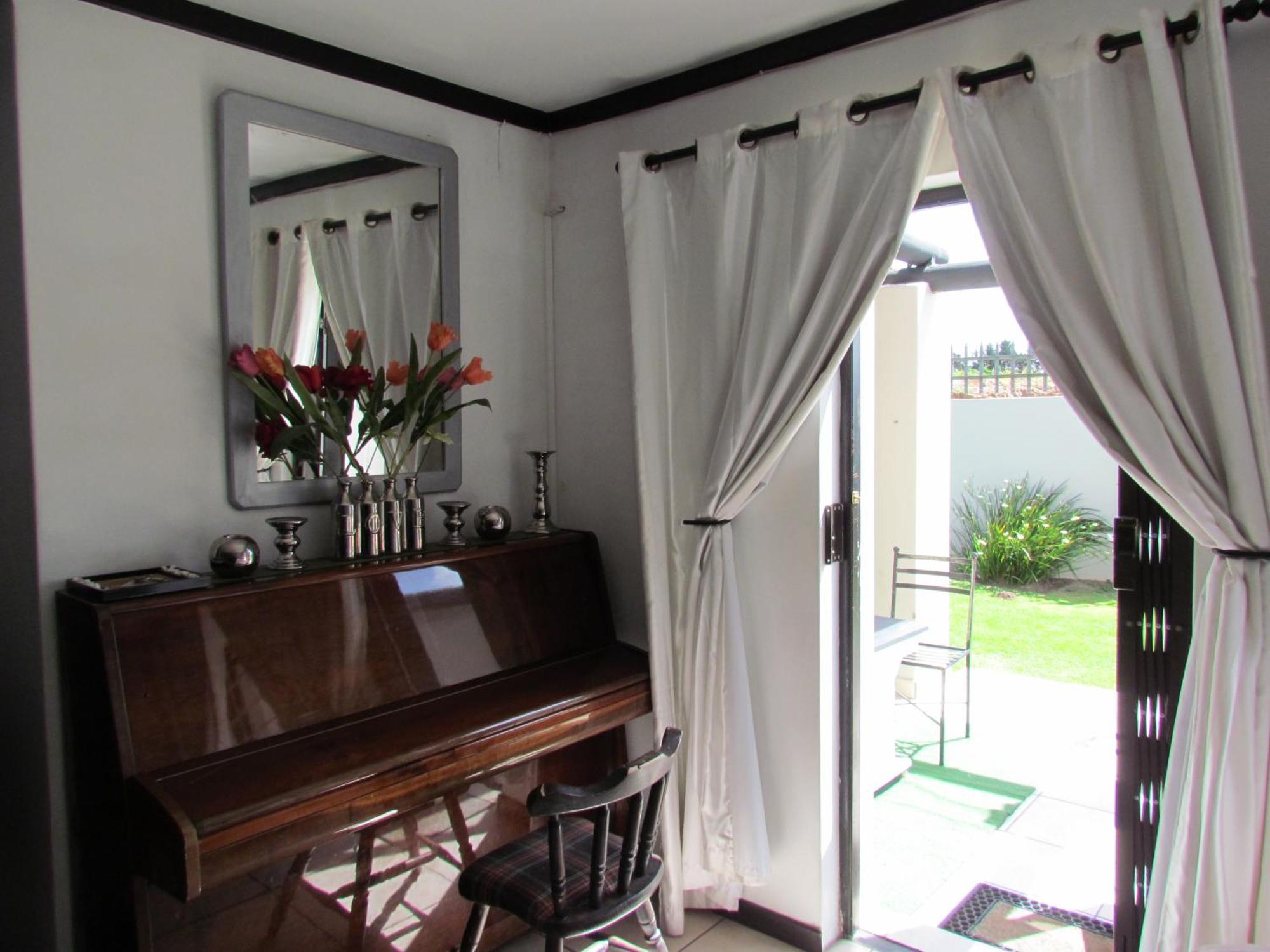 Santini Lace Self Catering Unit Plettenberg Bay Exterior foto